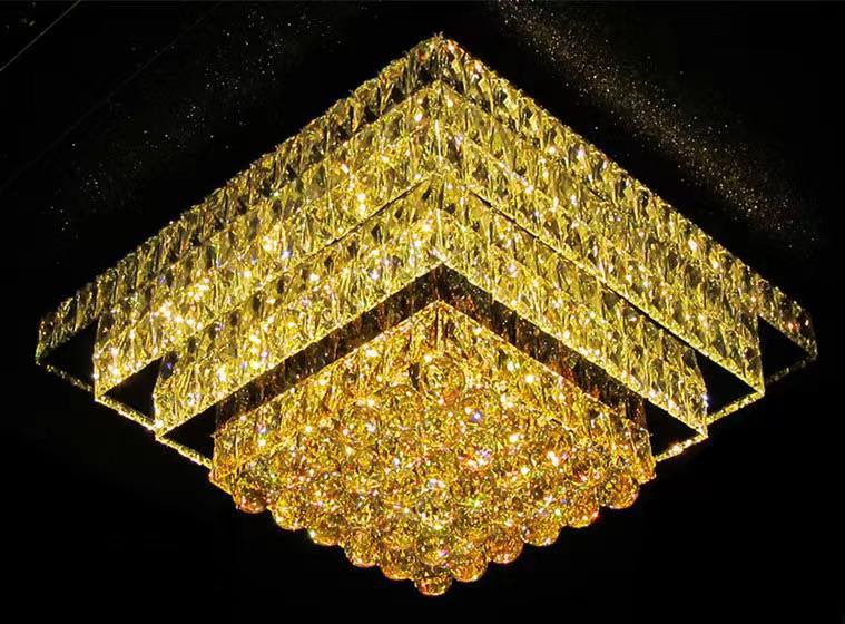 Candelabru LED, iluminat stil piramidal, DM112/600×600, Auriu